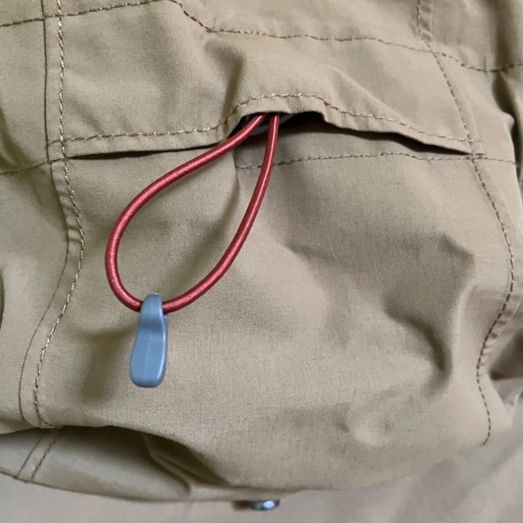 EUC MEC Gore-Tex 100% Waterproof Raincoat - Women's Large - Picture 11 of 12